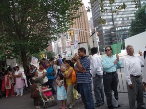 nyc-pak-crowd-1