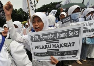 World AIDS Day: Hizb ut-Tahrir Demonstrates Against Homosexuals, Calls for Global Extremist Caliphate (AFP/File/Bay Ismoyo)