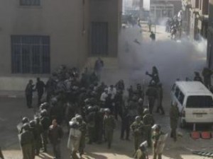 Tear Gas Used Against Egyptian Copt Protesters on January 7 - ( AlMasryAlYoum.com -Photographer: ابراهيم زايد)