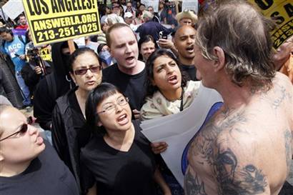 A.N.S.W.E.R. LA Protesters Challenging Nazi Supporter (Photo: Richard Vogel / AP)