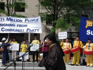 Tibet Freedom Activist Speaks on Behalf of Freedom in PRC