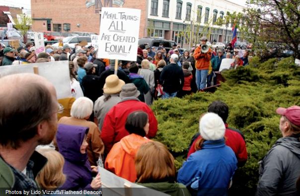 Montana: Photo of April 29 Protest of Nazi Film (Photo: Flathead Beacon/Lido Vizzutti)