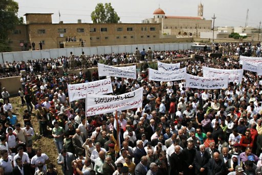 2,500 and 3,000 Christians Protest Bus Bomb on Christian Students in Iraq (Photo: AFP)