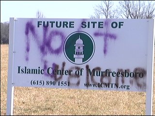 Murfreesboro, Tennessee:  Vandalism of Sign for Planned Mosque 