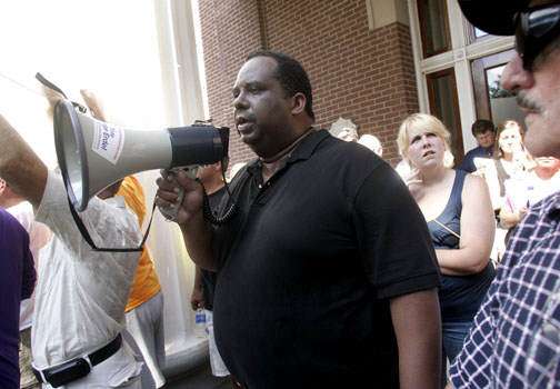 Murfreesboro, Tennessee: Politician Kevin Fisher Leads Anti-Mosque Protest (Photo: John A. Gillis/DNJ)